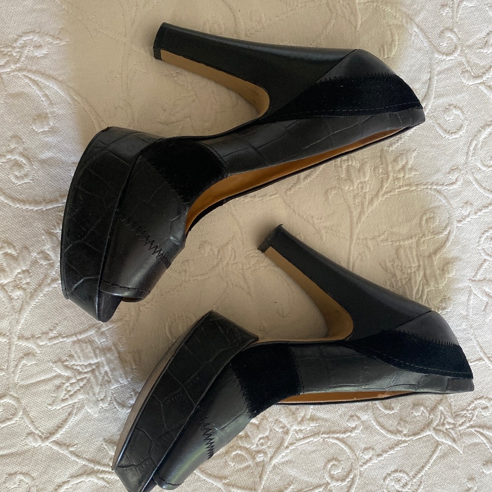 Nine West black chunky peep for pumps 7